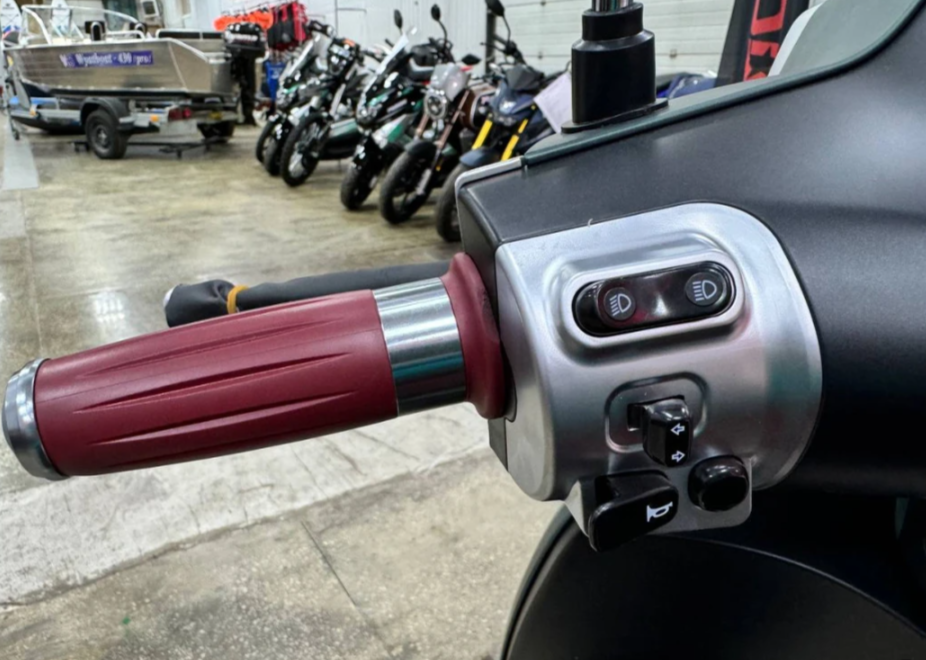 Скутер PROMAX Miami 240 (49) в Евпатории