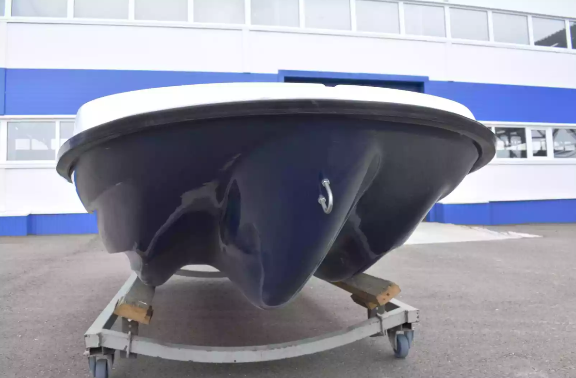 Стеклопластиковая лодка Пингвин New (тримаран) в Евпатории