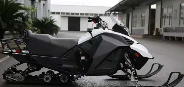 Снегоход ULAR 220 в Евпатории