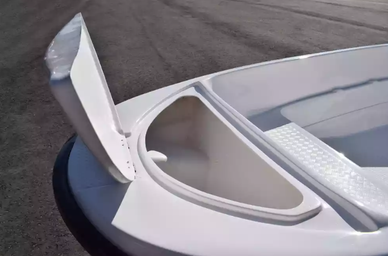 Стеклопластиковая лодка Пингвин (тримаран) в Евпатории