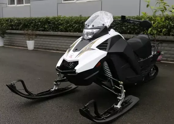 Снегоход ULAR 220 в Евпатории