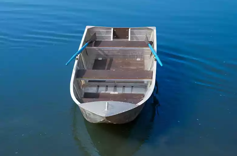 Алюминиевая лодка Вятка-Профи 32 в Евпатории