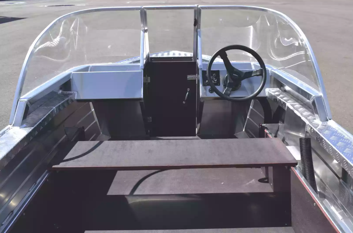 Алюминиевая лодка Wyatboat-390 DCM в Евпатории