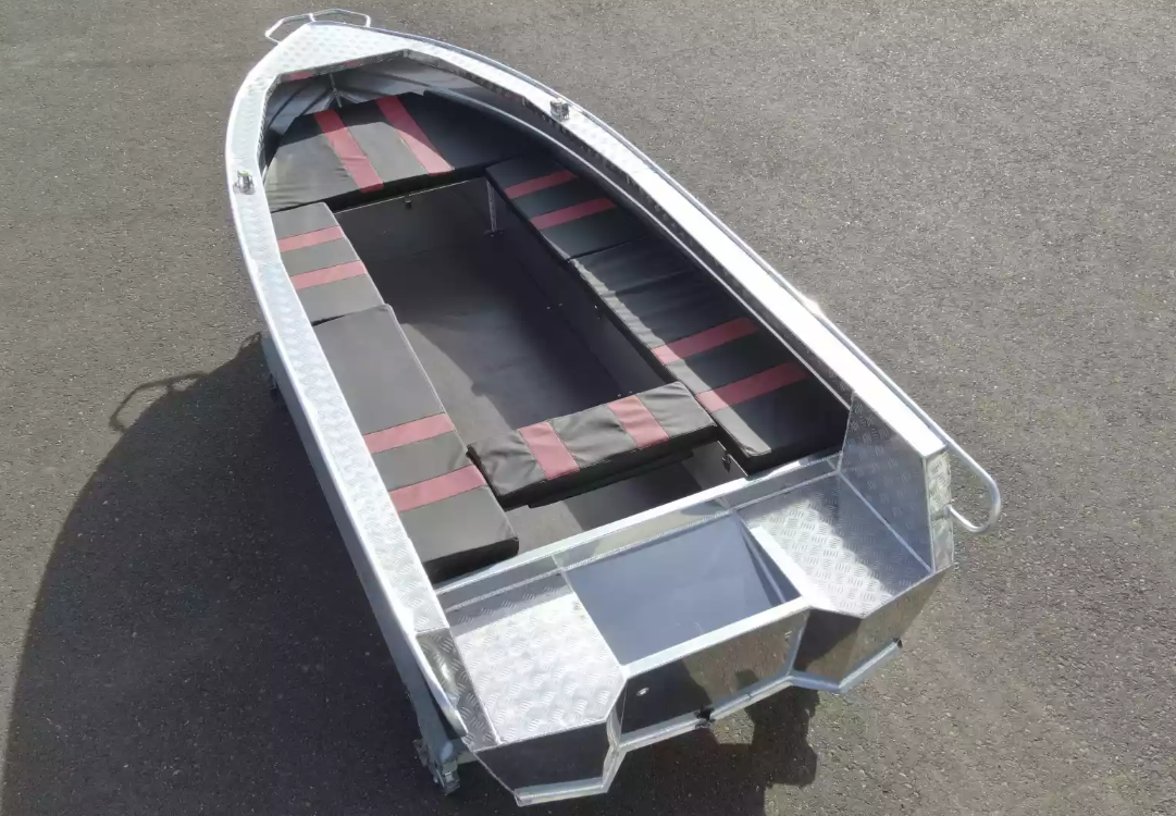 Алюминиевая лодка Wyatboat-390РМ увеличенный борт в Евпатории