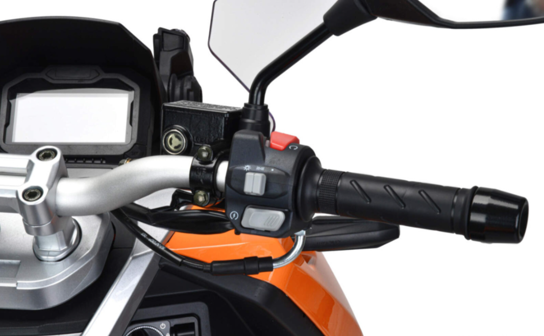 Скутер MOTOLAND (МОТОЛЕНД) T-MAX 150 в Евпатории