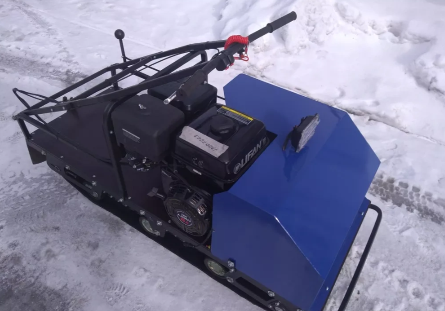 Мотобуксировщик AhtaR ЗИМА с реверсом (задний ход) в Евпатории