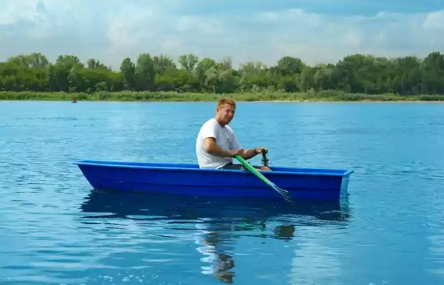 Стеклопластиковая лодка Малютка в Евпатории