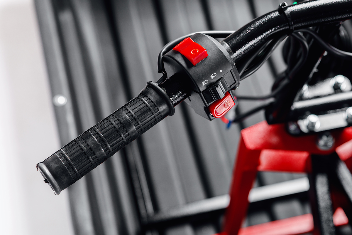 Модуль толкач IKUDZO TERRAIN с подогревом ручек в Евпатории