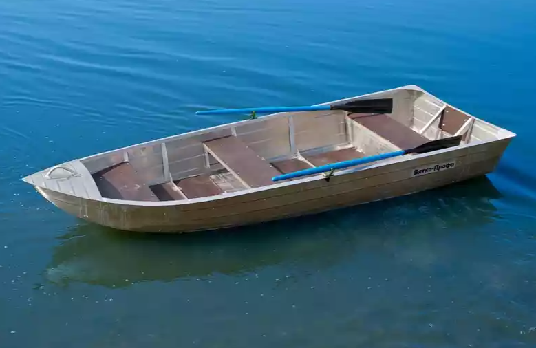 Алюминиевая лодка Вятка-Профи 37 в Евпатории