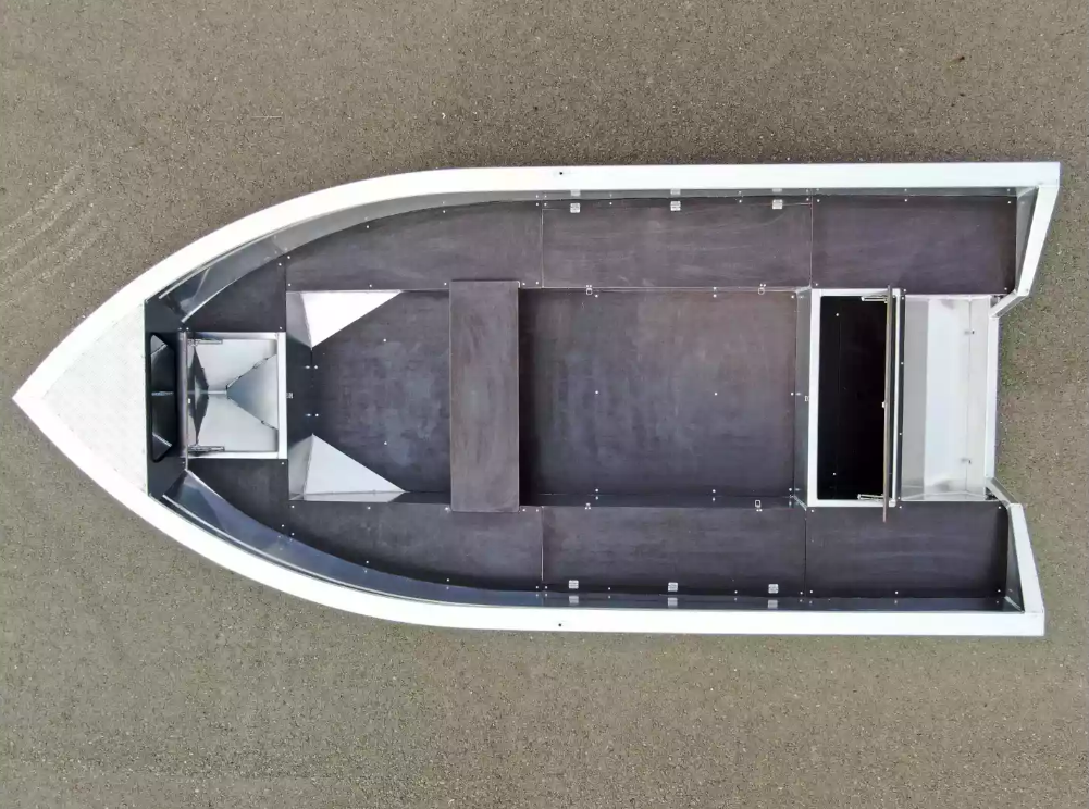 Алюминиевая лодка  Неман-420 в Евпатории