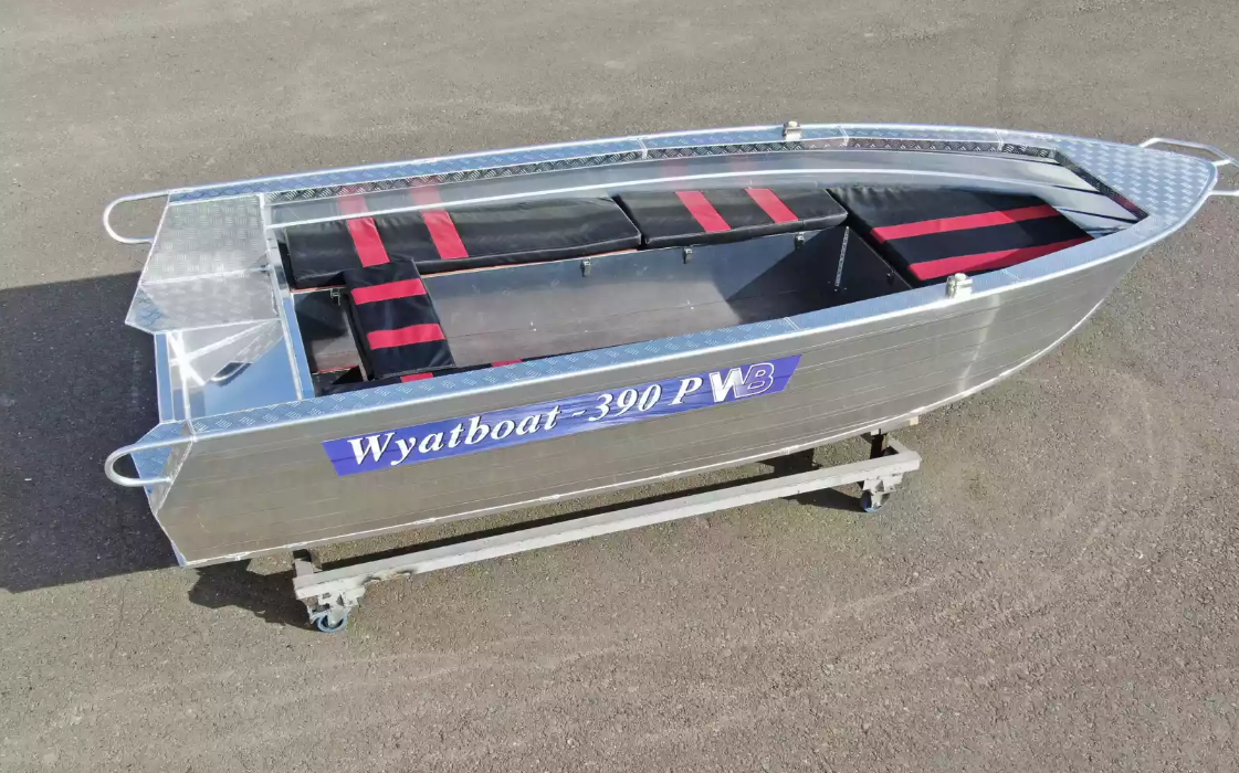 Алюминиевая лодка Wyatboat-390РМ увеличенный борт в Евпатории