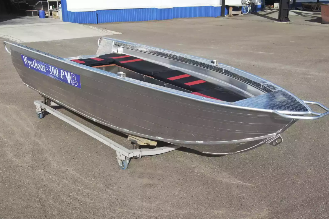 Алюминиевая лодка Wyatboat-390РМ увеличенный борт в Евпатории