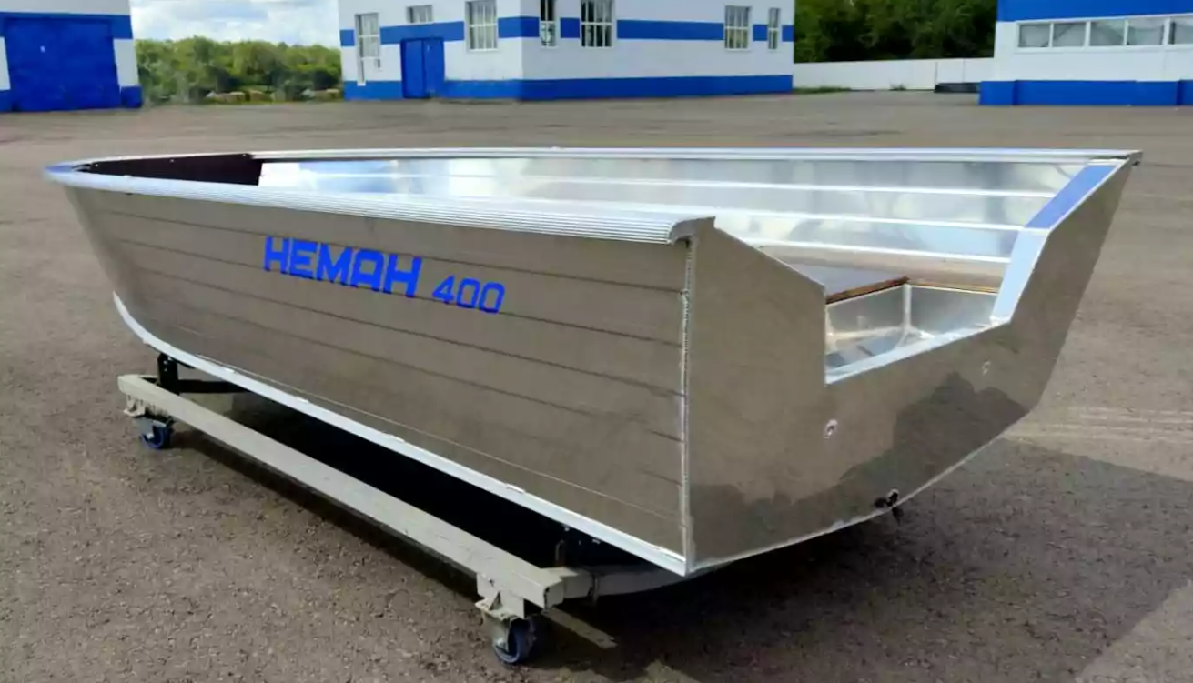 Алюминиевая лодка Неман-400 в Евпатории