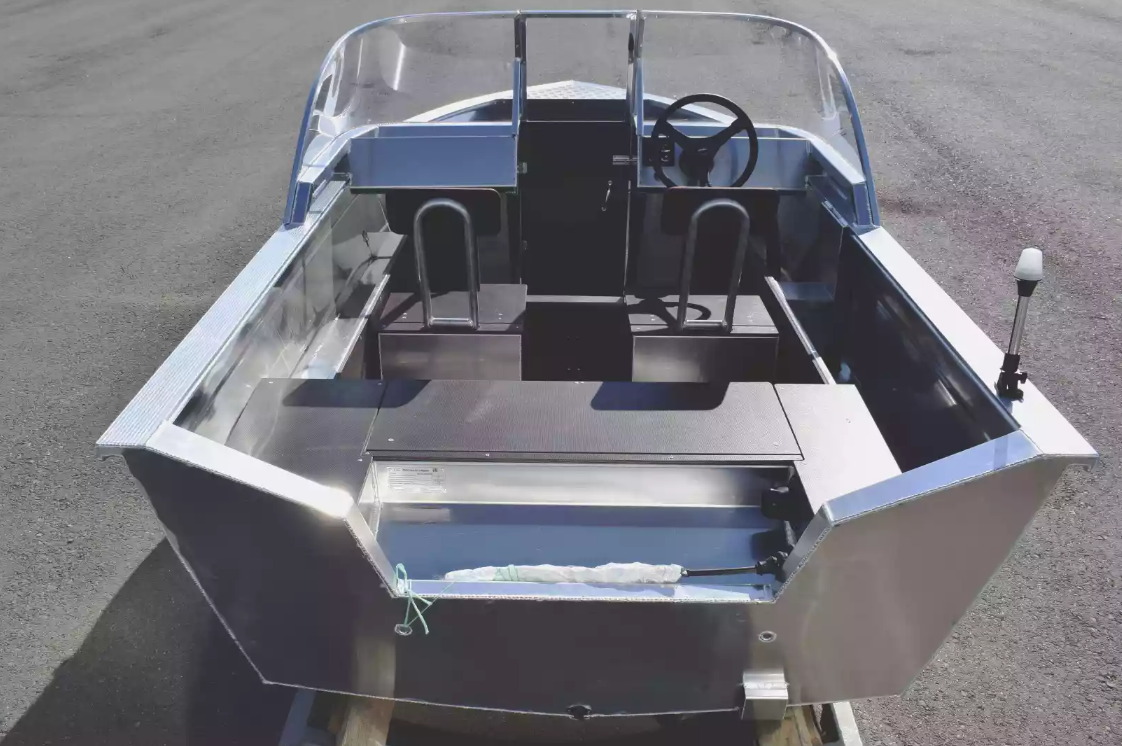 Алюминиевая лодка  Неман-400 DCM в Евпатории