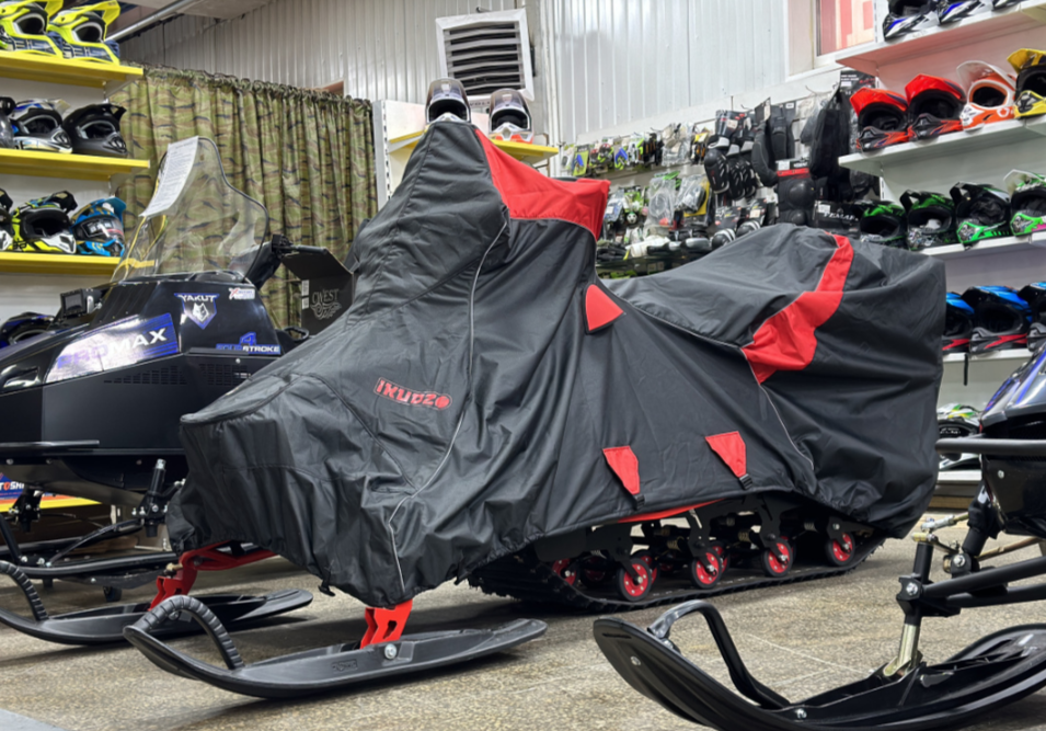 Чехол транспорт. снегохода IKUDZO HUNTER черно-красный Оксфорд ПРЕМИУМ качества с лого IKUDZO в Евпатории