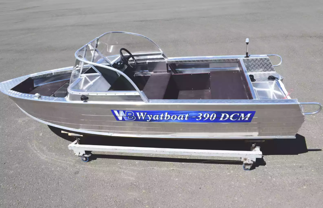 Алюминиевая лодка Wyatboat-390 DCM в Евпатории