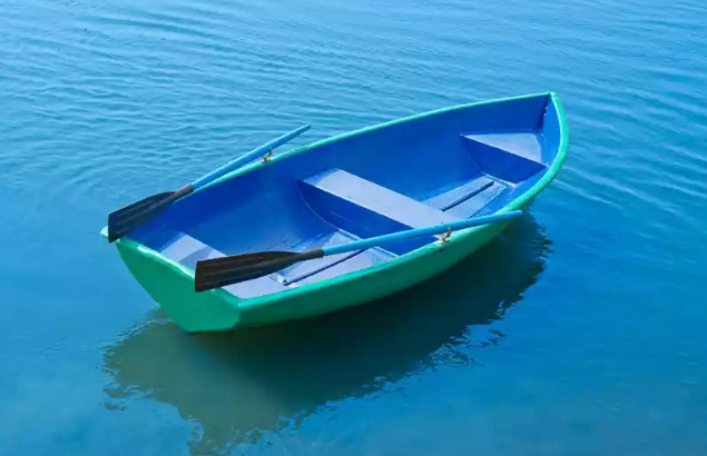 Стеклопластиковая лодка Дельфин в Евпатории