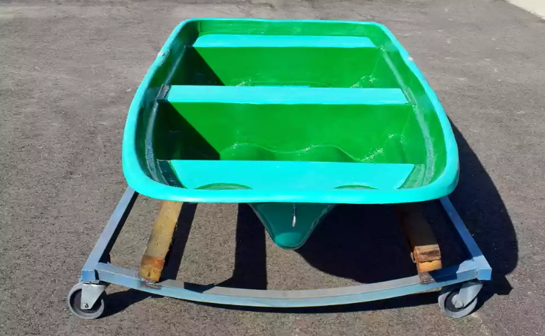 Стеклопластиковая лодка Старт (тримаран) в Евпатории