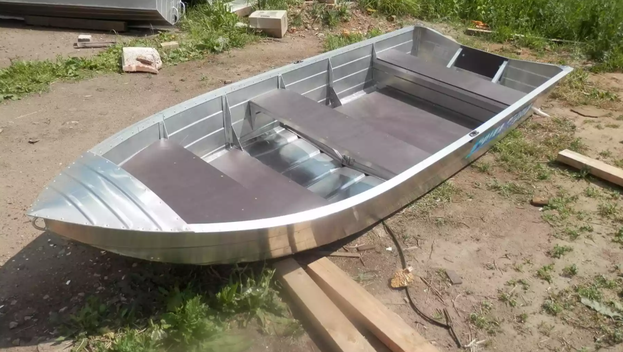 Алюминиевая лодка Вятка-Профи 32 в Евпатории