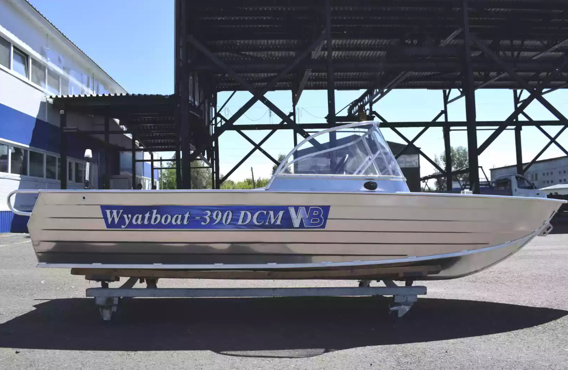 Алюминиевая лодка Wyatboat-390 DCM в Евпатории