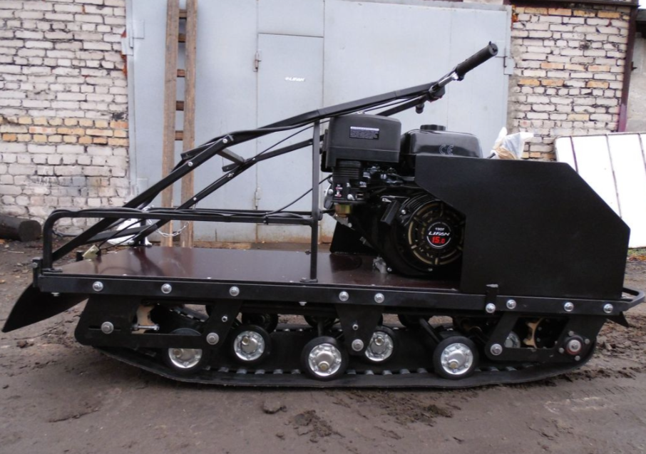 Мотобуксировщик AhtaR Зима 9 л/с с вариатором в Евпатории