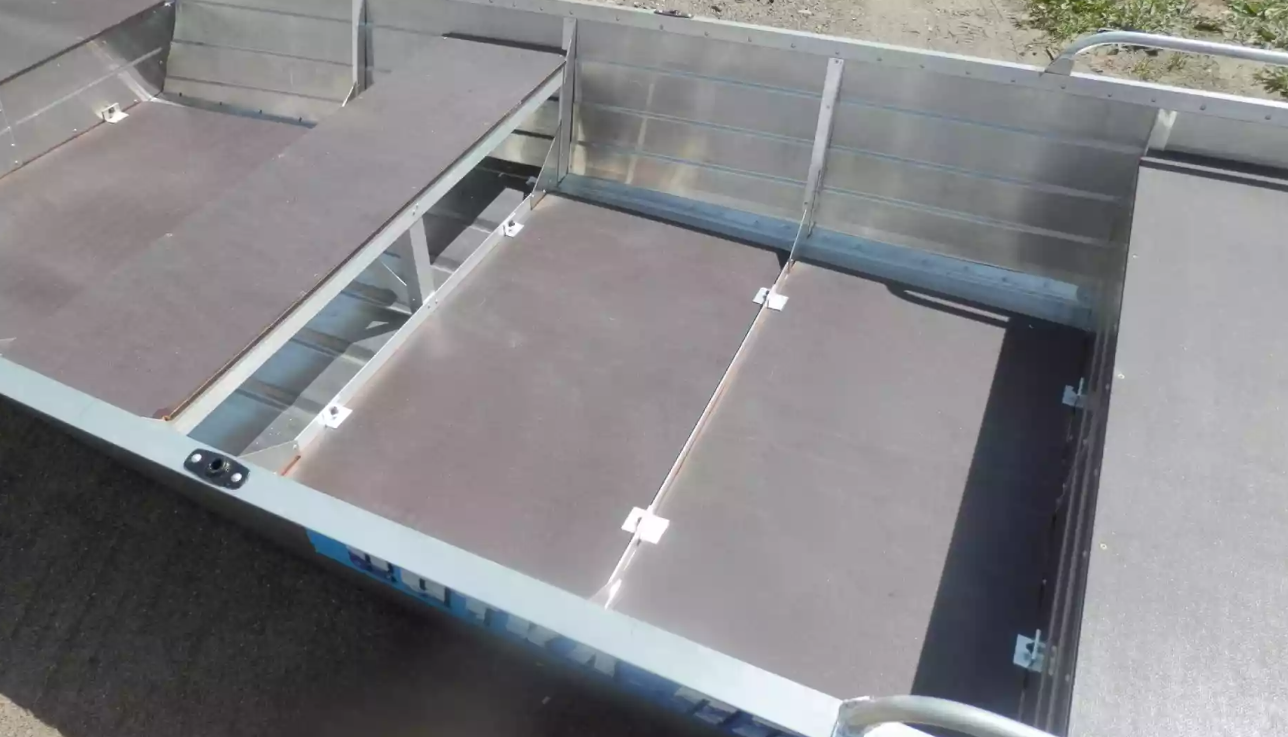 Алюминиевая лодка Вятка-Профи 32 в Евпатории