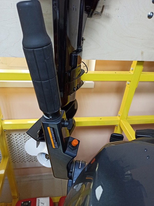 Лодочный мотор BREEZE F9,9S (4х тактный) в Евпатории