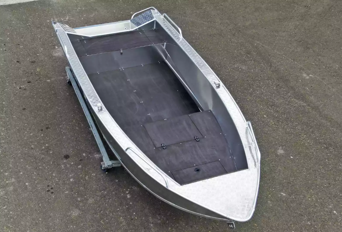 Алюминиевая лодка  Wyatboat-430М FISH в Евпатории