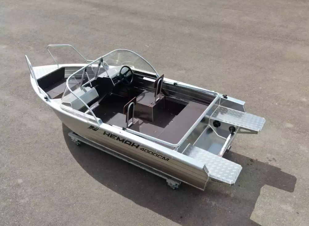 Алюминиевая лодка  Неман-400 DCM NEW в Евпатории