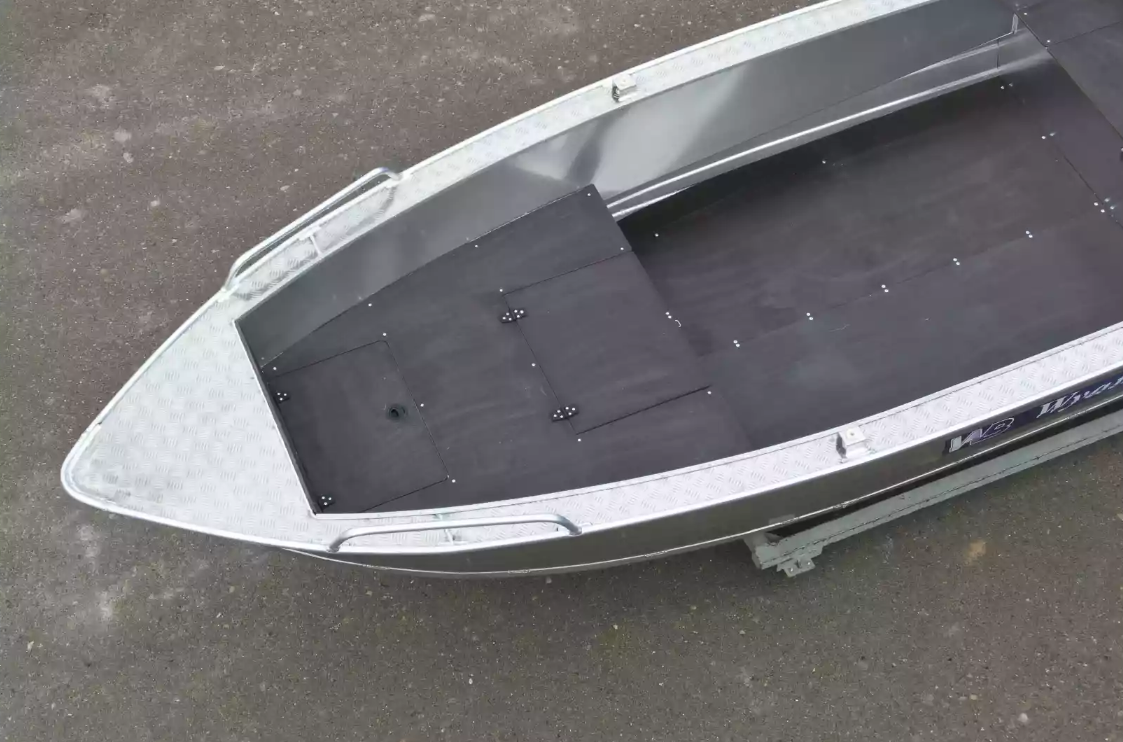 Алюминиевая лодка  Wyatboat-430М FISH в Евпатории