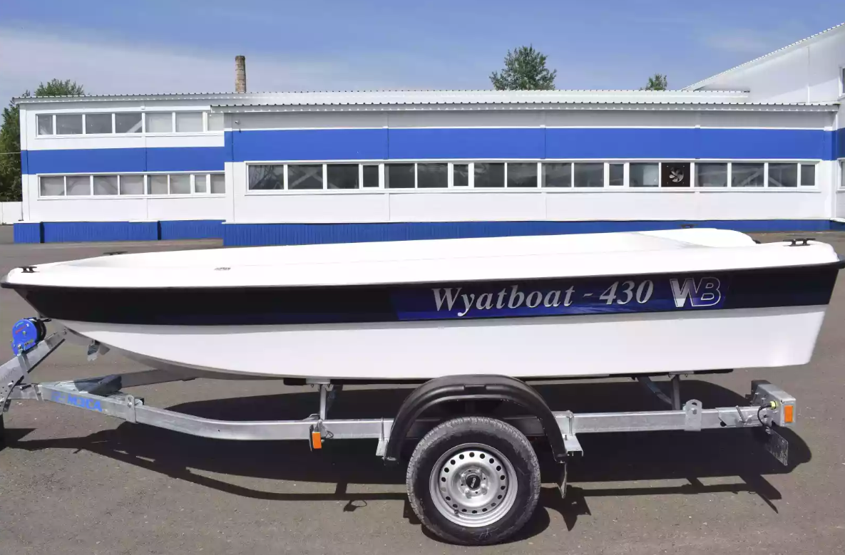Стеклопластиковая лодка Wyatboat 430 тримаран в Евпатории