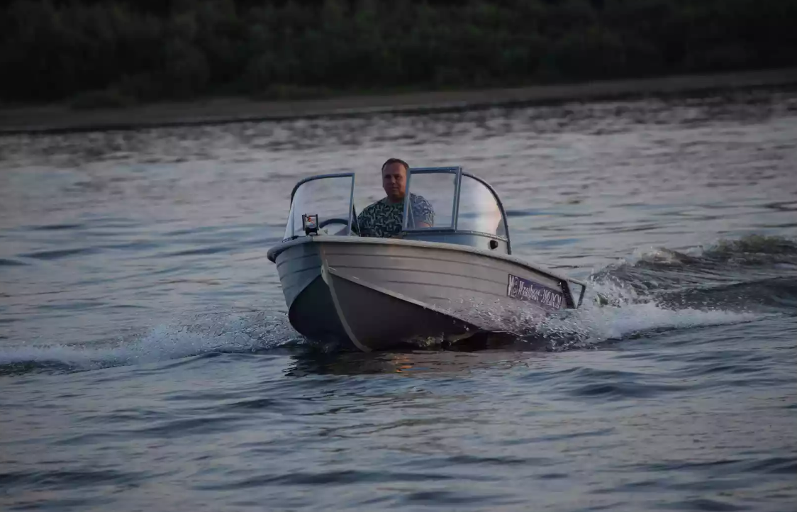 Алюминиевая лодка Wyatboat-390 DCM в Евпатории