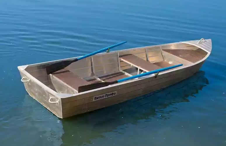 Алюминиевая лодка Вятка-Профи 32 в Евпатории
