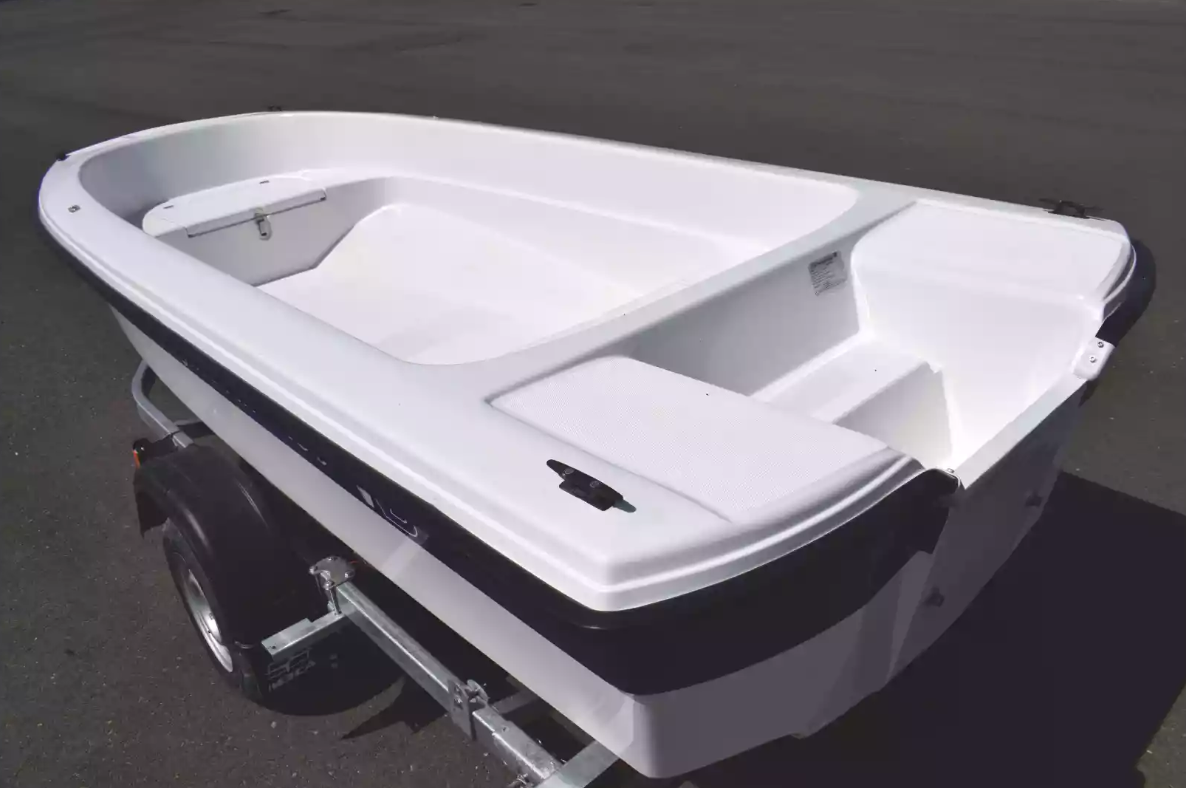 Стеклопластиковая лодка Wyatboat 430 тримаран в Евпатории