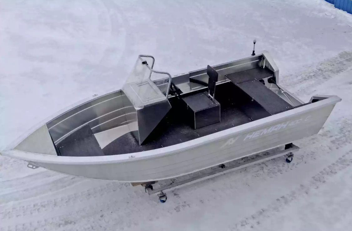 Алюминиевая лодка Неман-400 С в Евпатории