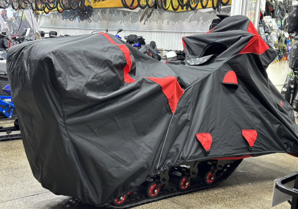 Чехол транспорт. снегохода IKUDZO HUNTER черно-красный Оксфорд ПРЕМИУМ качества с лого IKUDZO в Евпатории