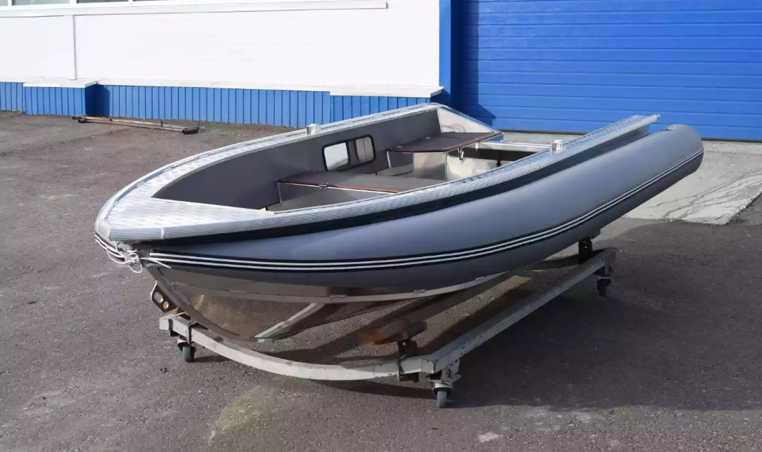 Алюминиевая лодка Wyatboat-370 в Евпатории