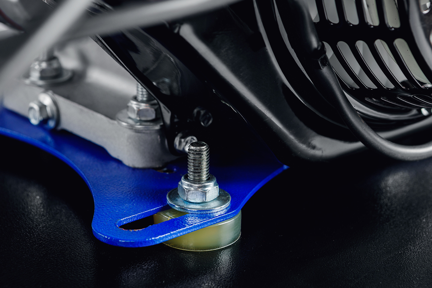 МОТОБУКСИРОВЩИК IKUDZO LONG 2.0 1700/500 EKR20 в Евпатории