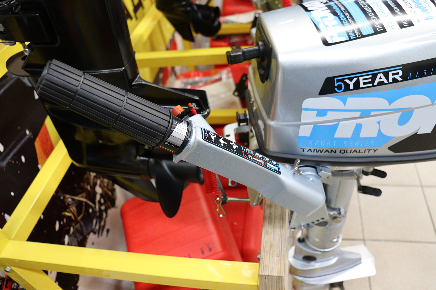 Лодочный мотор PROMAX SP5FHS (внешний бак 12 л) в Евпатории