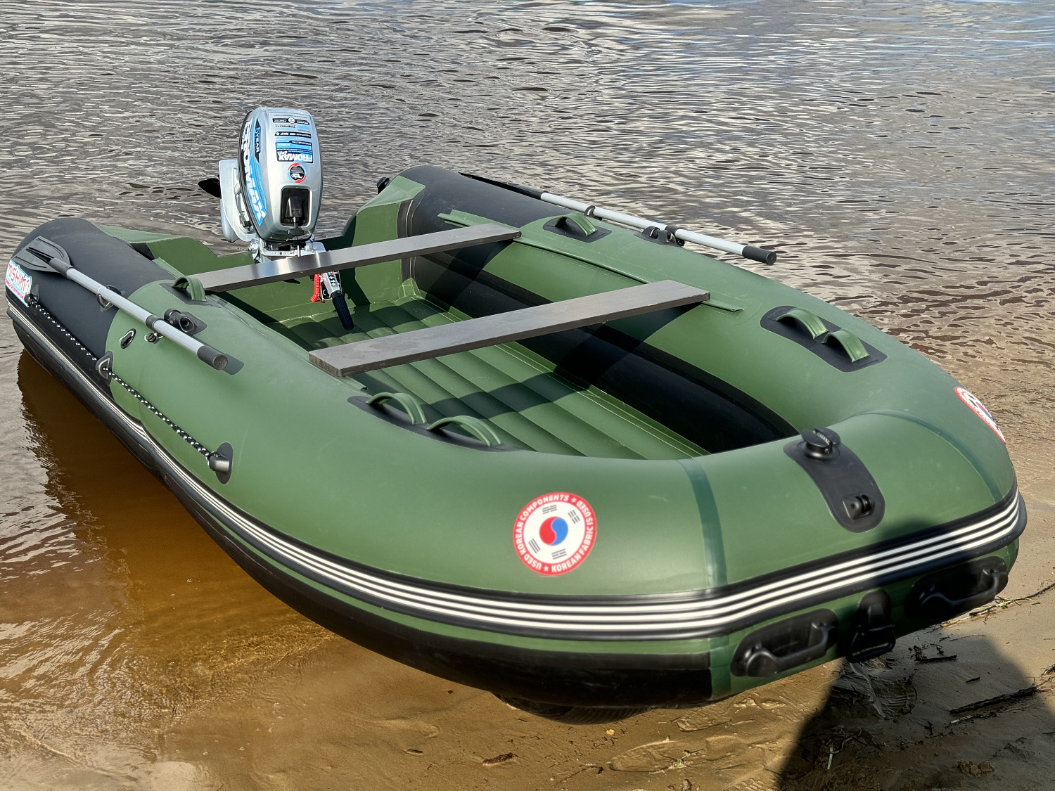 Лодка MISHIMO BIG FLOOR 420 в Евпатории