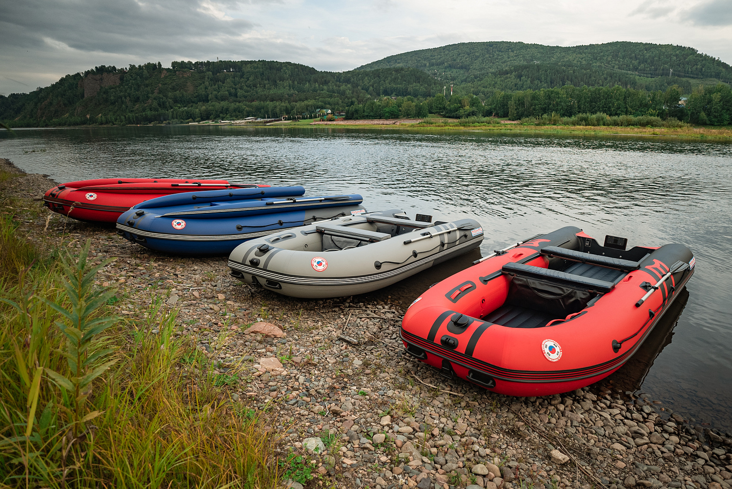 Лодка MISHIMO RIVER FJET PRO 430  под водомет в Евпатории