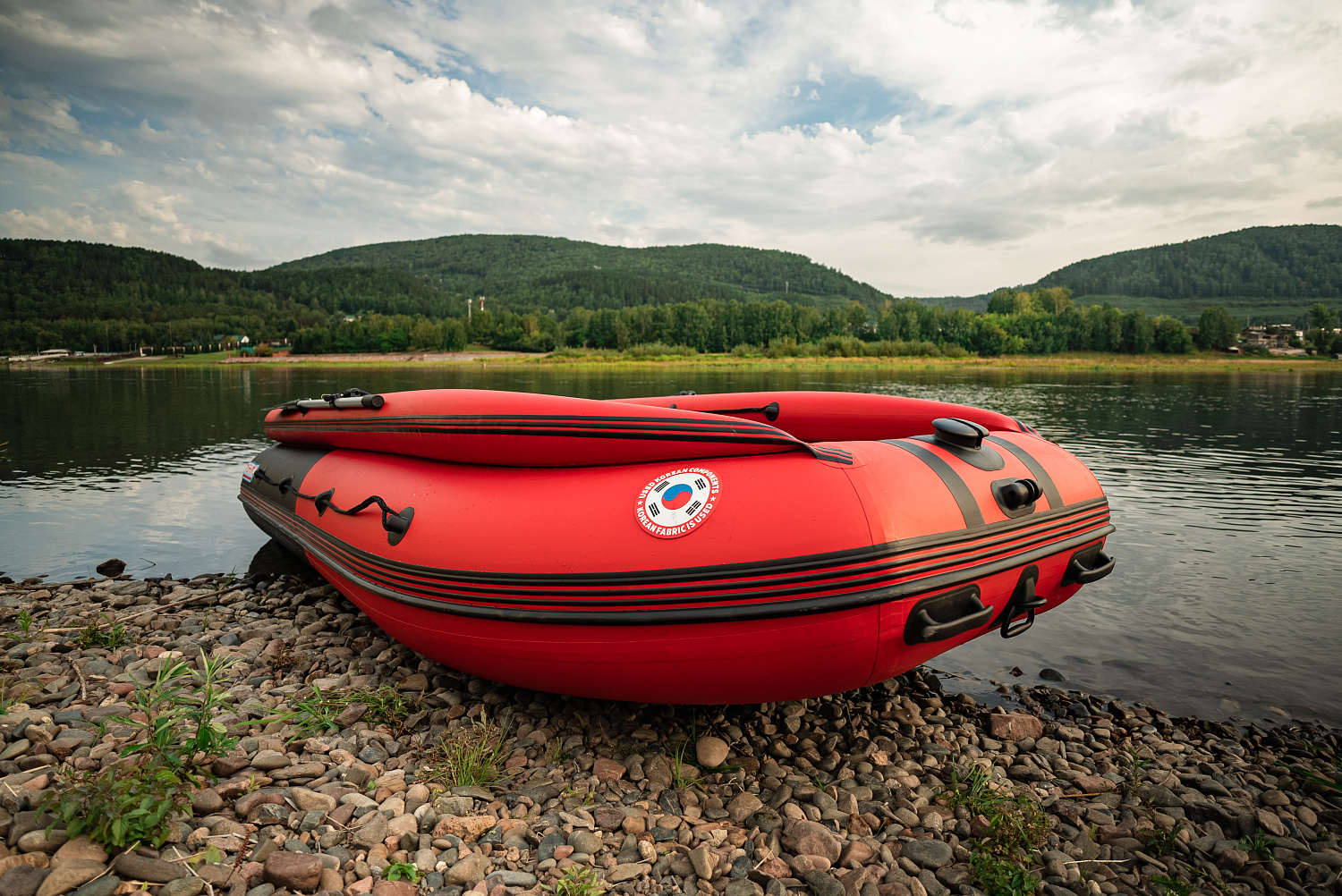 Лодка MISHIMO RIVER FJET PRO 430  под водомет в Евпатории