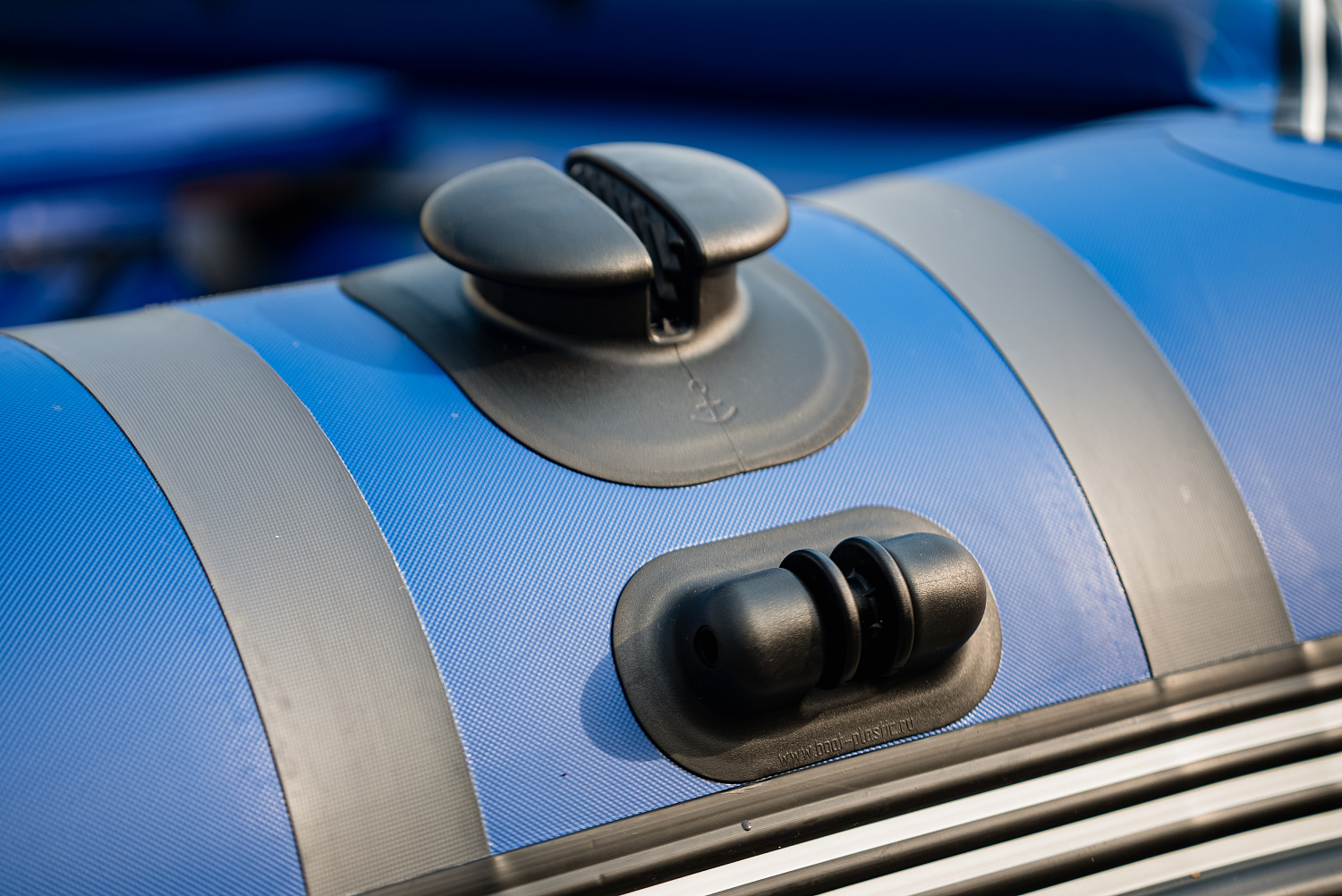 Лодка MISHIMO RIVER FJET PRO 430  под водомет в Евпатории