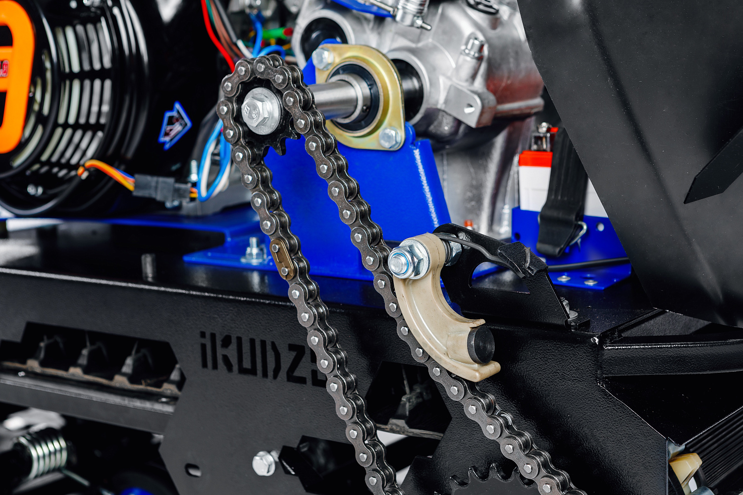 МОТОБУКСИРОВЩИК IKUDZO LONG 2.0 1700/500 EKR20 в Евпатории