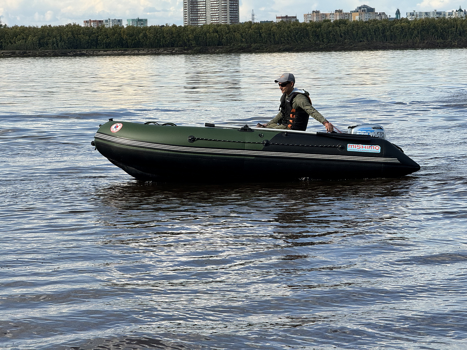 Лодка MISHIMO BIG FLOOR 380 в Евпатории