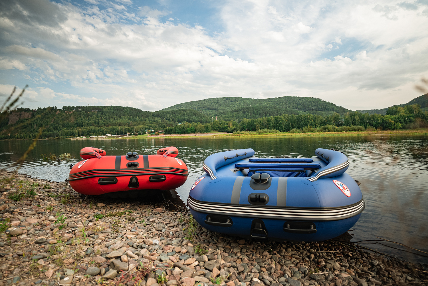 Лодка MISHIMO RIVER FJET PRO 430  под водомет в Евпатории