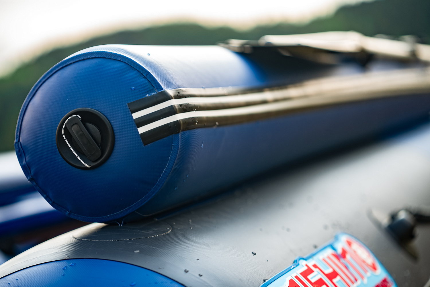 Лодка MISHIMO RIVER FJET PRO 430  под водомет в Евпатории