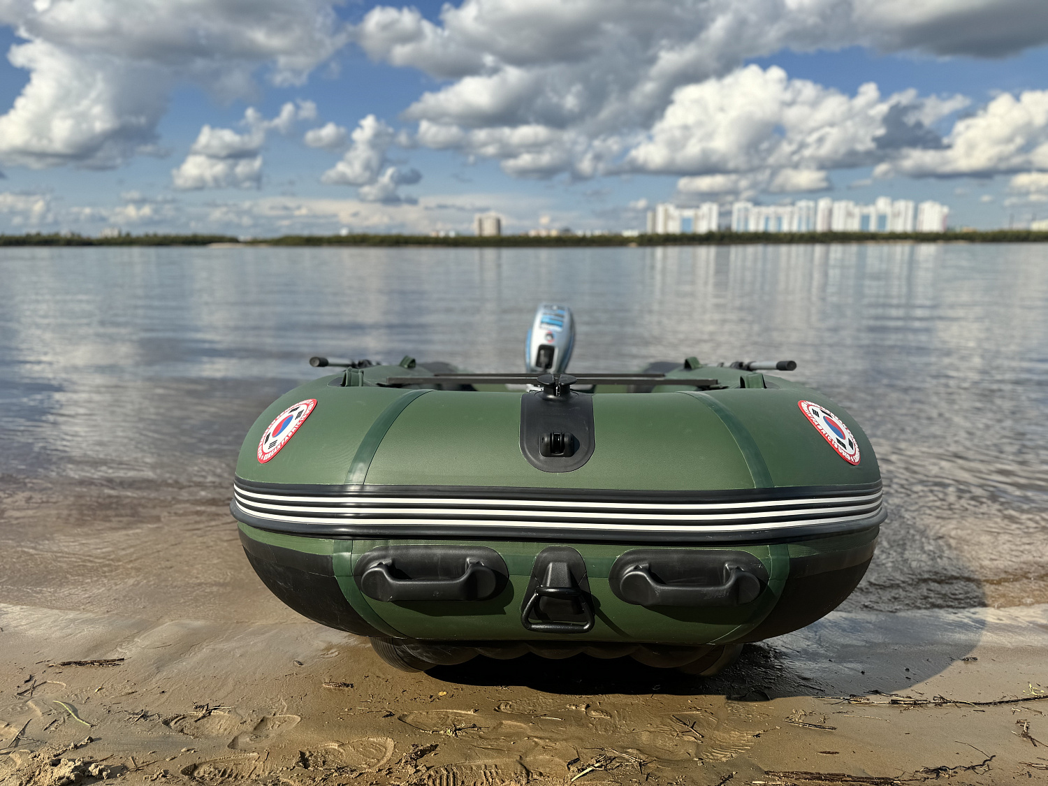 Лодка MISHIMO BIG FLOOR 420 в Евпатории