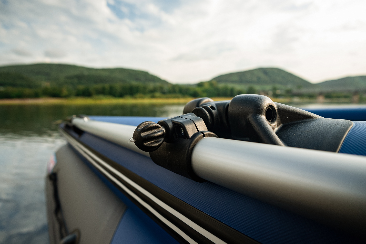 Лодка MISHIMO RIVER FJET PRO 430  под водомет в Евпатории