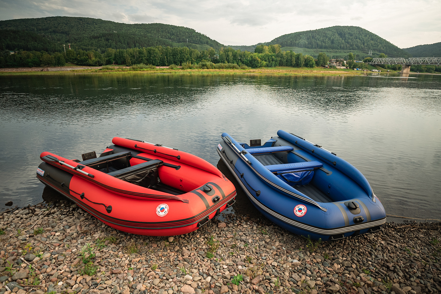 Лодка MISHIMO RIVER FJET PRO 430  под водомет в Евпатории